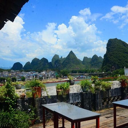 En Attendant Godot Youth Hostel Yangshuo Exteriör bild