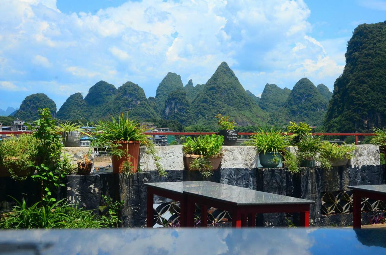 En Attendant Godot Youth Hostel Yangshuo Exteriör bild
